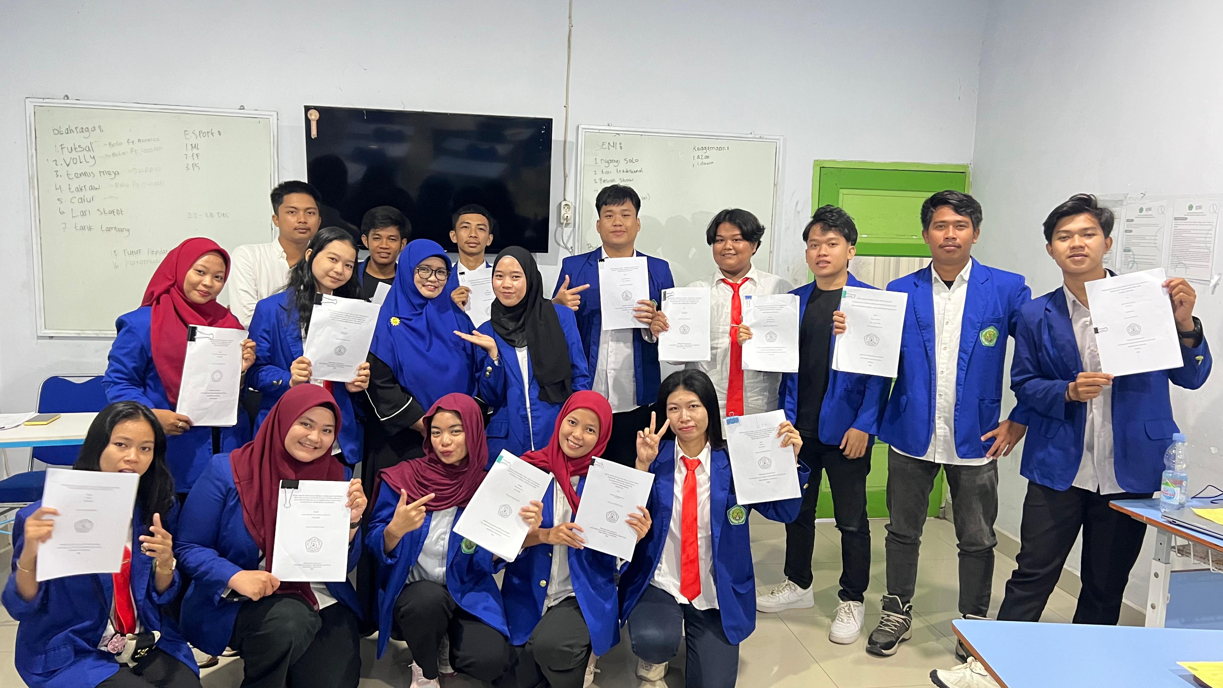 Ujian Akhir Semester Metode Penelitian FEB UNISAN Sidrap Dorong Mahasiswa Hasilkan Proposal Ilmiah Berkualitas
